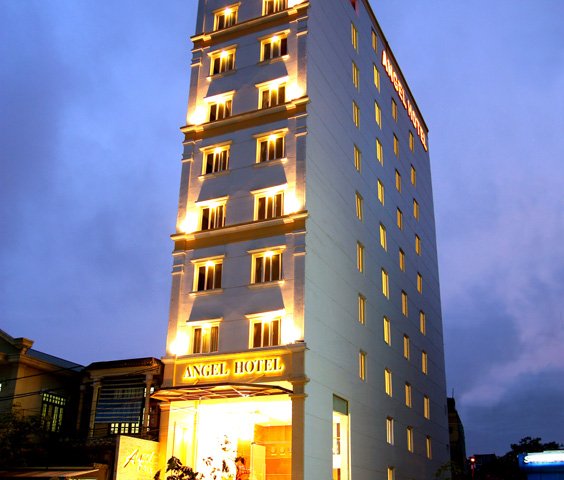 Bán khách sạn MT Lê Thánh Tôn Q1 , DT 8x20m, hầm - 9 lầu - 48 phòng. 