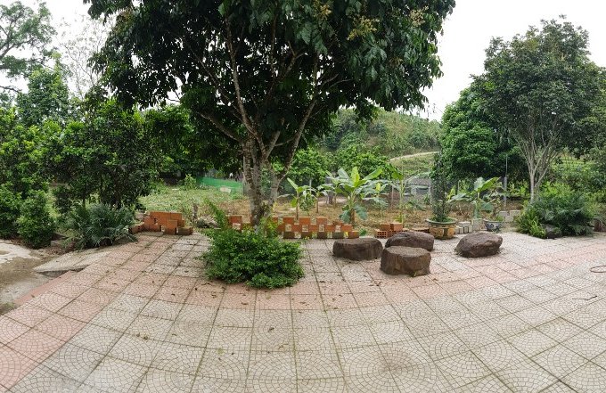 Cần sang nhượng gấp 2100m2 đất có khuôn viên hoàn thiện, tại Hợp Hòa, Lương Sơn, Hòa Bình.