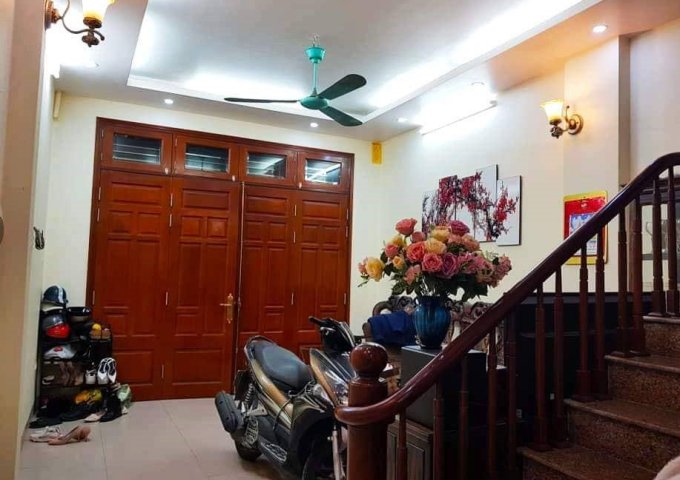 Chính chủ cần bán nhà mới ở Nguyễn Chí Thanh, 5 tầng
