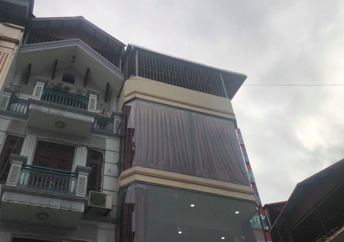 HIẾM RẺ. Bán nhà phố Lê Lợi,KD đỉnh, trung tâm, vỉa hè, 60m 4 tầng mt4.5 giá 6 tỷ