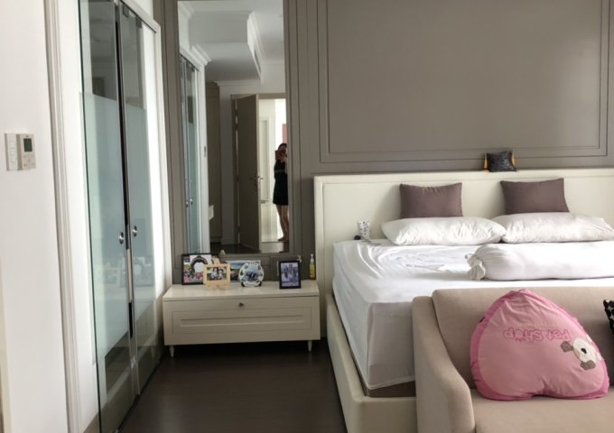 Bán căn hộ Novaland đường Hồng Hà với DT 150m2 FULL NT  3PN giá 7.8 tỷ, có sổ hồng, view Đông Bắc.