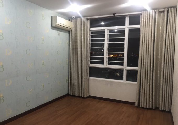 Cần cho thuê căn hộ Giai Việt ,856 Tạ Quang Bửu  Phường 5 , Quận 8 .