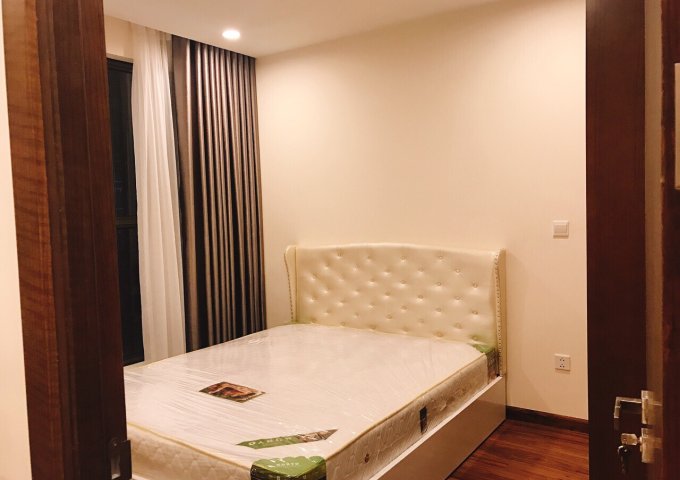 Cho thuê căn hộ chung cư The Golden Palm Lê Văn Lương, 100m2, nội thất đẹp. LH: 0363557830