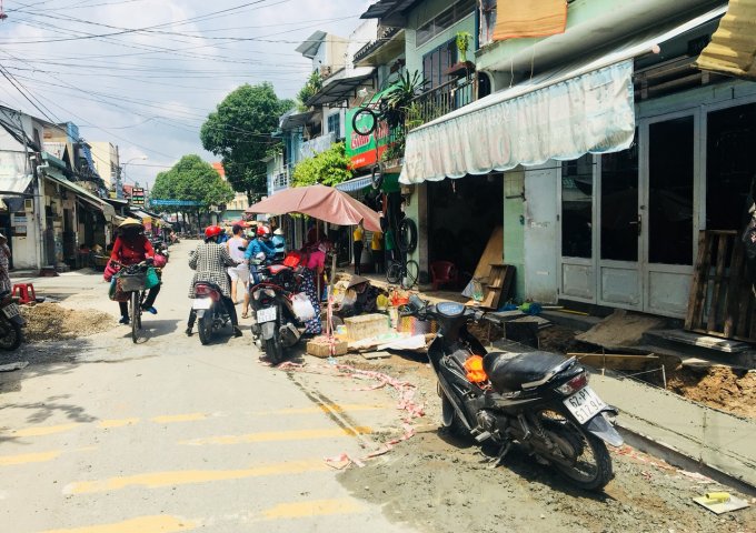 Góc 2 mặt tiền đường Trịnh Hoài Đức, ngay chợ Kiến Thiết, sát đường Ngô quyền