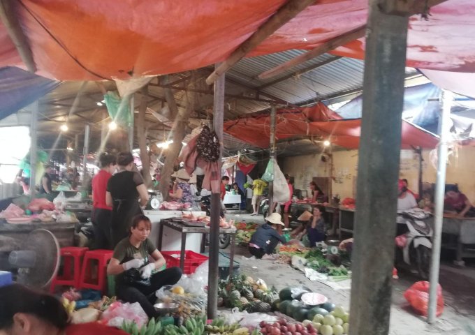 Cho thuê mặt bằng kinh doanh tại mặt chợ Kim Giang giá siêu rẻ chỉ 5 triệu/tháng.