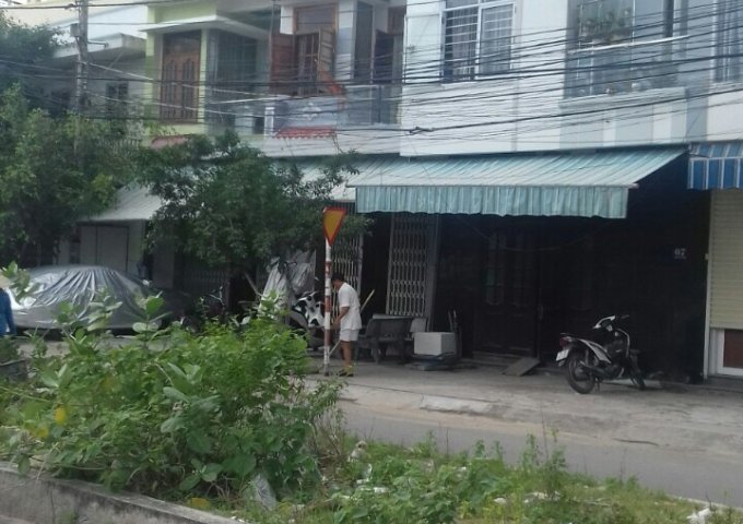 Cần bán nhà cấp 4 ngay biển Phạm Văn Đồng TP Nha Trang lh:0981097080