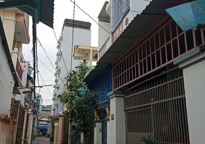 Định cư  bán nhà 1 lầu đẹp(5x17m), HXH, Phan Văn Trị, đối diện Emart, Gò Vấp.
