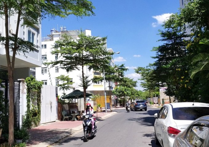 Bán khách sạn mặt tiền Đường số 2 Phường Tân Phong Quận 7