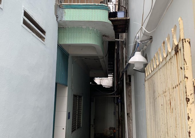 Cho thuê nhà 1 trệt 1 lầu đường Trần Bình Trọng, diện tích hơn 15m2,  ngay trung tâm thành phố cần thơ.
