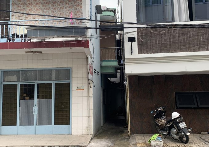 Cho thuê nhà 1 trệt 1 lầu đường Trần Bình Trọng, diện tích hơn 15m2,  ngay trung tâm thành phố cần thơ.