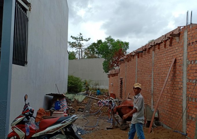 Bán gấp đất 5x20=100m2 KCN Cầu Tràm sổ hồng riêng chính chủ