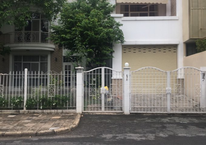 Bán gấp biệt thự Mỹ Toàn 1, Phú Mỹ Hưng, Q7, giá 21.5 tỷ TL, LH 0916062338.