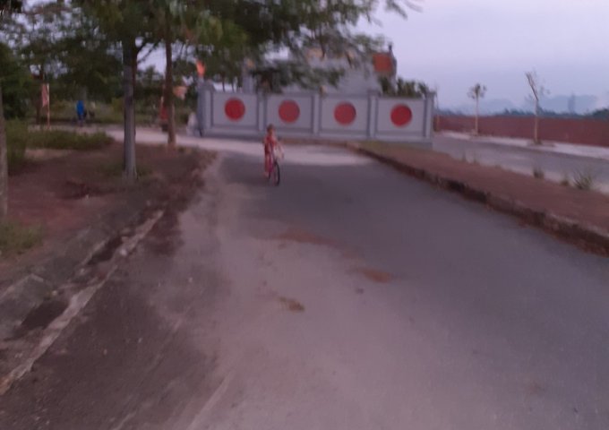 Bán lô liền kề mặt đường 1A Thanh Châu , Phủ Lý, có sổ đỏ, giá 10 tr/m2