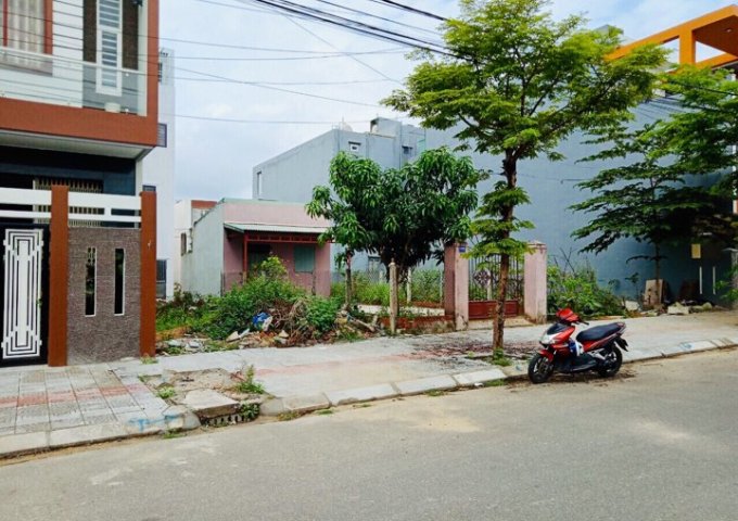 Bán đất đường 7,5m Huỳnh Ngọc Đủ tăng nhà cấp 4 có thể dùng để cho thuê, giá sụp hầm lỗ 300 triệu