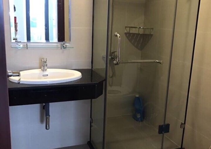 Cho thuê chung cư 173 Xuân Thủy, Cầu Giấy giá rất rẻ.