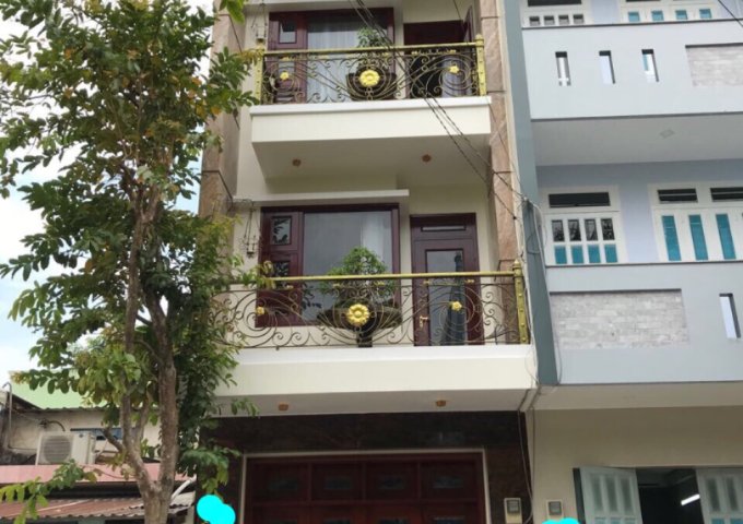 Bán căn nhà ngay ngã tư trên đường Đỗ Bí Tân Phú, 4x18m