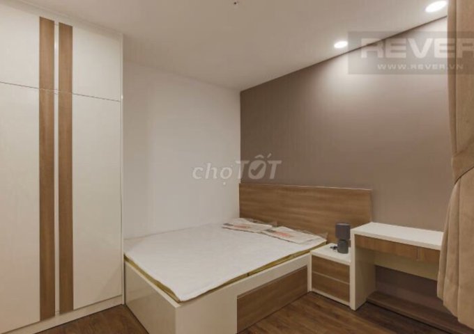  Cho thuê căn hộ Hùng Vương Plaza , Hưng Vương ,Q.5 . DT : 130m2 , 3 phòng ngủ , 2WC , Nội thất đầy đủ . 