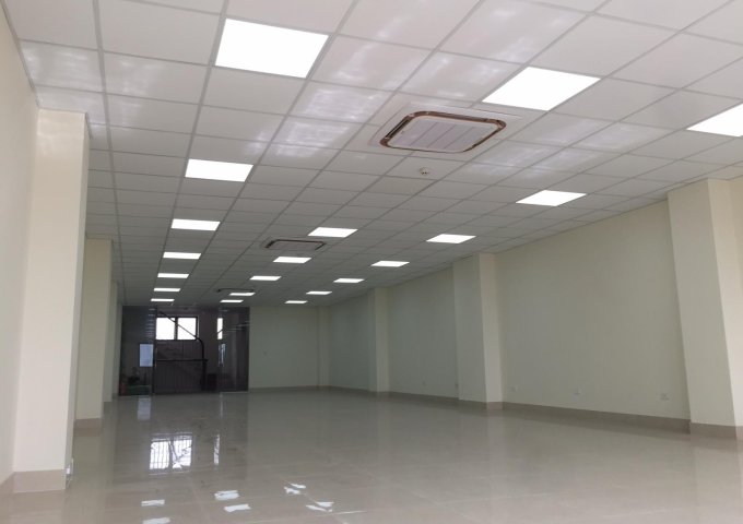 Chính chủ cho thuê văn phòng, Showroom spa, Nội thất tại 15 Nguyễn Xiển - Thanh Xuân. Diện tích 40, 70 và 130m2.