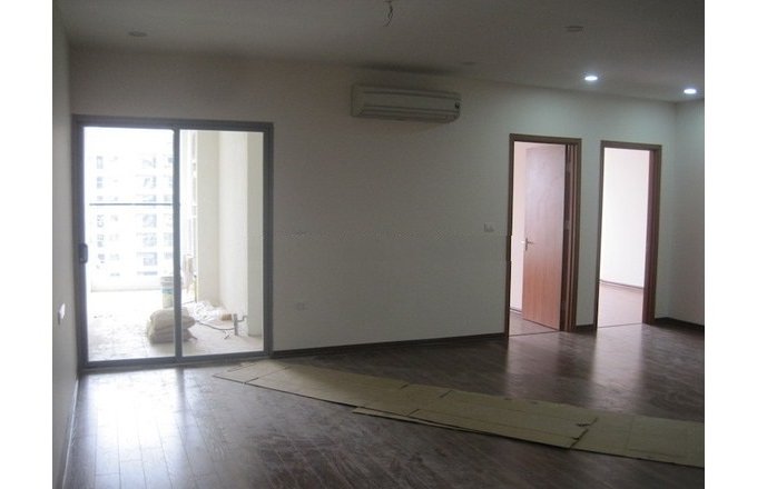 Cho thuê chung cư 102 Trường Chinh, Capital Garden, 93m, 2 phòng ngủ, đồ cơ bản, 11 tr/tháng