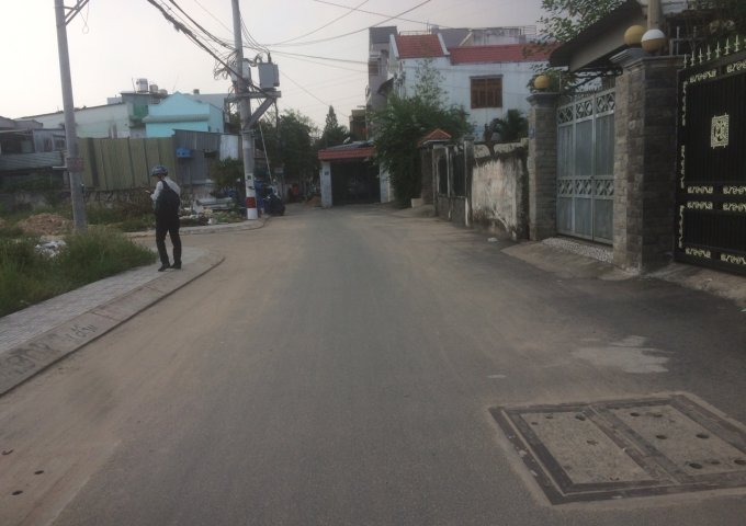 Cần bán gấp đất hẻm Lê Văn Việt , P.Tân Phú, Q.9. DT: 765.9m2