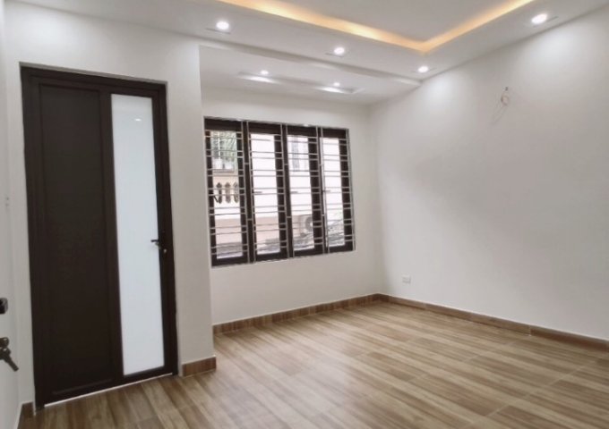 Cần bán nhà đẹp mới xây xong trong ngõ 133 đường Chùa Hàng, Lê Chân , Hải Phòng 