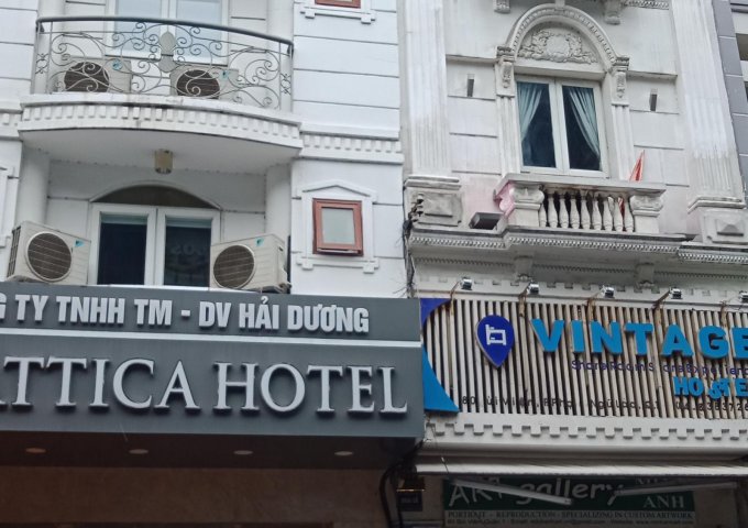 Khách sạn cho thuê mặt tiền đường Lê Thánh Tôn,phường Bến Thành quận 1.Giá 330 triệu/Tháng