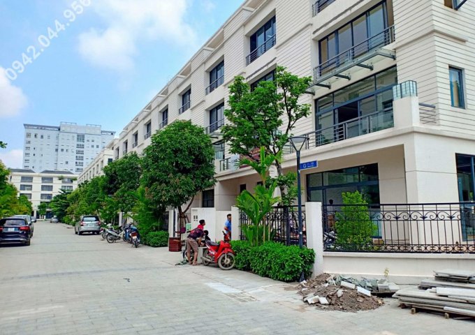 Bán suất ngoại giao nhà vườn Pandora Thanh Xuân, vị trí đẹp, giá rẻ. 0942044956