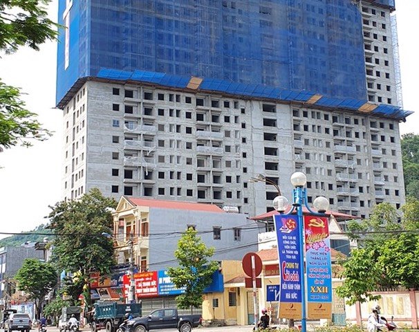 Bán căn hộ chung cư giá vừa phải cho cặp vợ chồng trẻ tại TP Lào Cai.