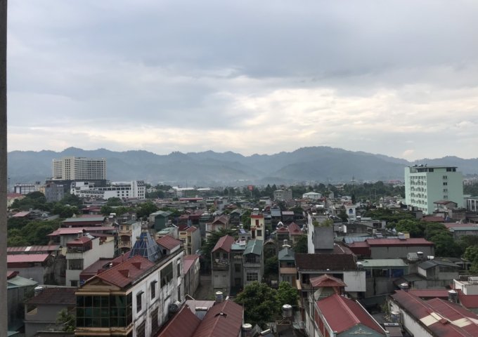Bán căn hộ chung cư giá vừa phải cho cặp vợ chồng trẻ tại TP Lào Cai.