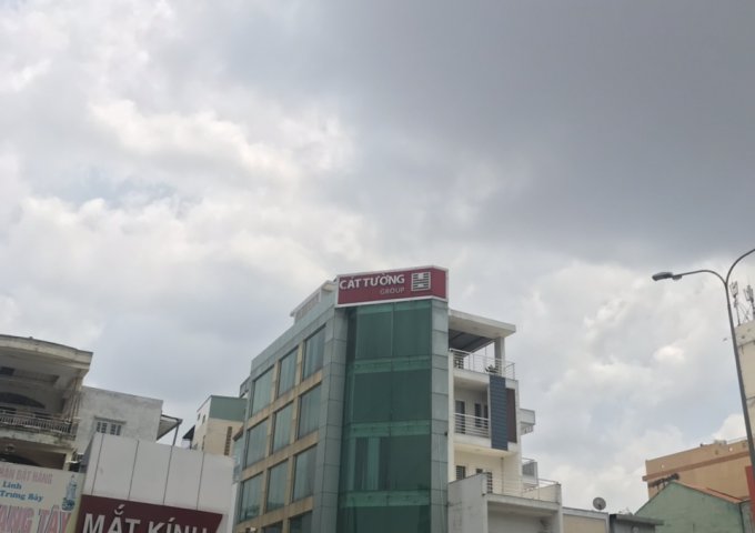Bán khách sạn 53 phòng, mặt tiền đường Trần Trọng Cung, P.Tân Thuận Đông, quận 7, 10x23m, 88 tỷ