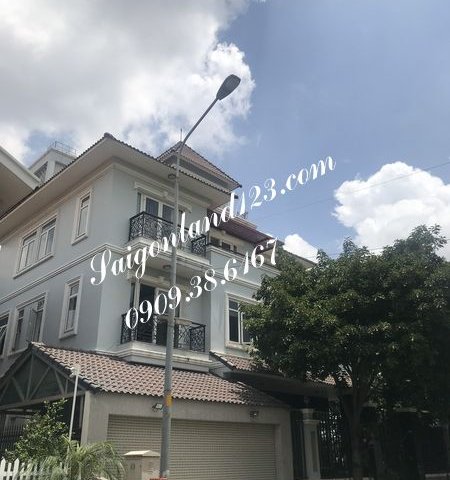 Cho thuê Villa full nội thất cao cấp Thảo Điền – 330m2 Giá 2800 usd/ tháng.