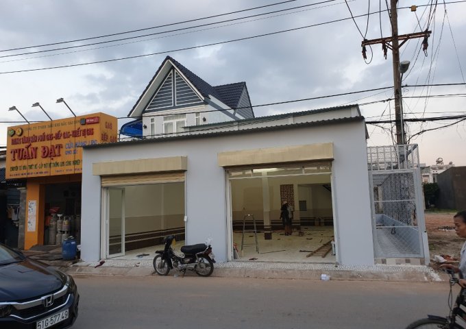 Nhà MT đường Võ Văn Hát, quận 9, 8,4x17, shr, 0938247698.