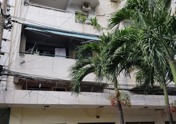 Cần bán căn hộ chung cư số 102 Võ Công Tồn (ngay chợ Tân Hương), lầu 1 dt 52 m2, giá 1,55 tỷ (tl), p. Tân Quý.