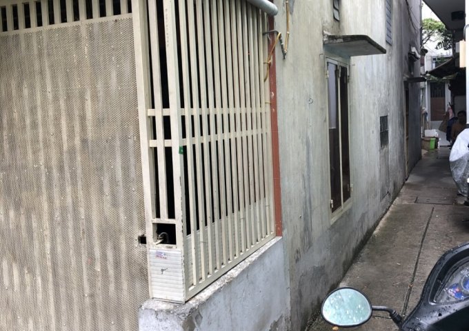 Cần bán nhà gấp chính chủ tại Hoàng Diệu phường 8, Quận 4, giá tốt