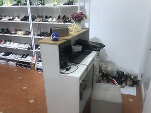 Cần sang nhượng cửa hàng giày dép ở Tôn Đức Thắng, Đống Đa, HN