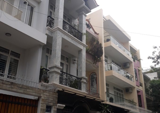 Bán nhà đẹp đường Lê Lai, gần chợ Bà Hoa – DT: 4.5 x 18m, nhà 3 tầng giá chỉ 8.9 tỷ TL