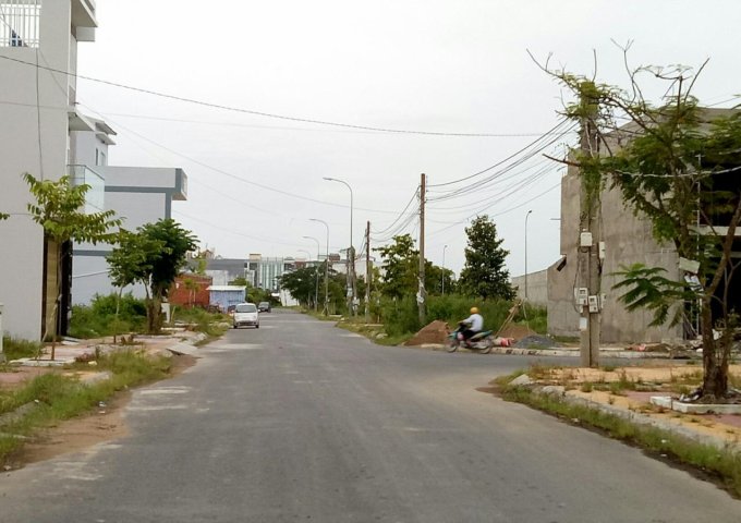 Bán nền đường B11 khu dân cư Phú An - Đã có sổ đỏ - DT 5x20 - Hướng Đông Nam - LG 15.5m - LH 0986184837 Sương Địa chỉ: đường B11 khu Phú An - P. Phú T