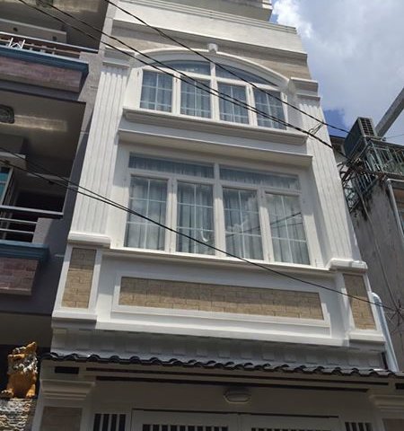 Hàng víp nhất quận 5. Bán nhà HXH 6m đường Nguyễn Trãi P8, Q5 DT: 4.1x13m 3 tầng mới giá chỉ 8.3 tỷ