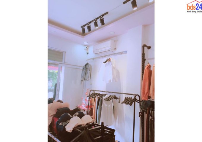  Sang nhượng cửa hàng quần áo tại số 155 ngõ 42 Thịnh Liệt, Hoàng Mai, Hà Nội