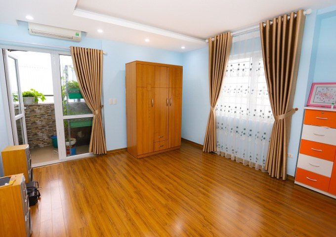 Bán căn hộ  3 PN - 113M2 Full nội thất số 210 Quang Trung, Hà Đông - giá 17tr/m2