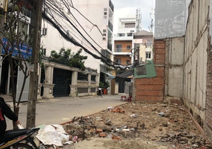 Cần Tiền bán lô đất 2 mặt tiền hẻm Nguyễn Xí, xây nhà liền
