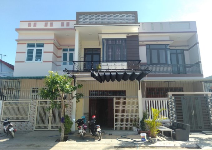 Bán nhà mặt phố tại Phường Trương Quang Trọng, Quảng Ngãi,  Quảng Ngãi diện tích 100m2  giá 2.240 Tỷ