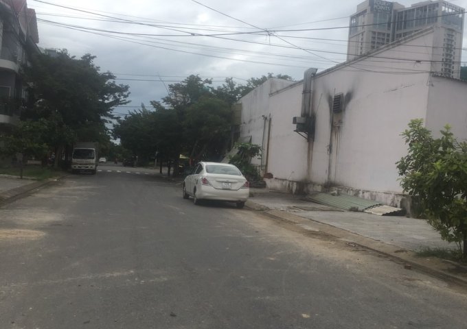 Bán 2 lô đôi Ngô Quang Huy, DT mỗi lô 90m2. 