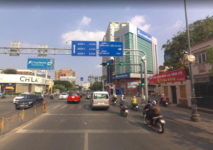 Cho thuê khách sạn 3* đường Nguyễn Văn Trỗi, Phú Nhuận, dt: 25x25m hầm 8 lầu 45 phòng cao cấp