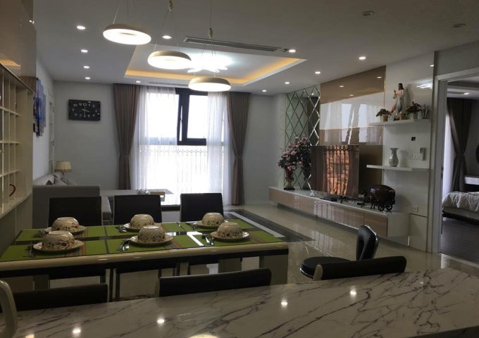 Cho thuê căn góc chung cư Seasons Avenue- Mỗ Lao, diện tích 125m2, 3PN,đủ đồ đẹp. giá 14tr/tháng.