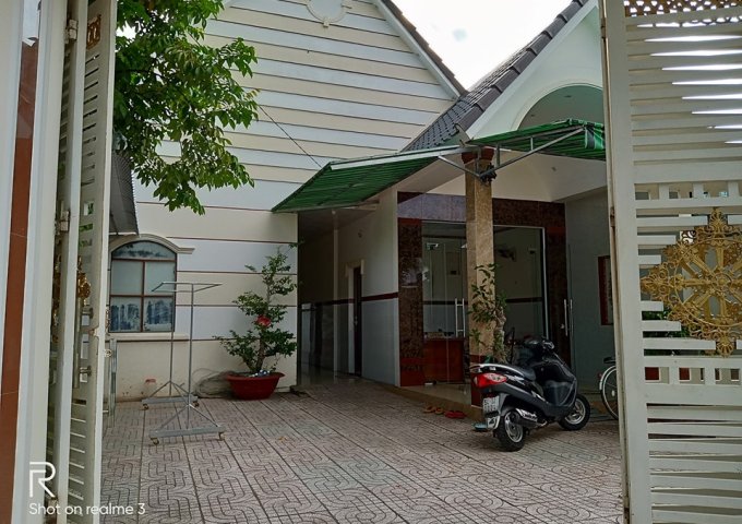 Cần bán gấp nhà nghỉ  ấp Trung Tín, thị trấn Vũng Liêm, Huyện Vũng Liêm, tỉnh Vĩnh Long