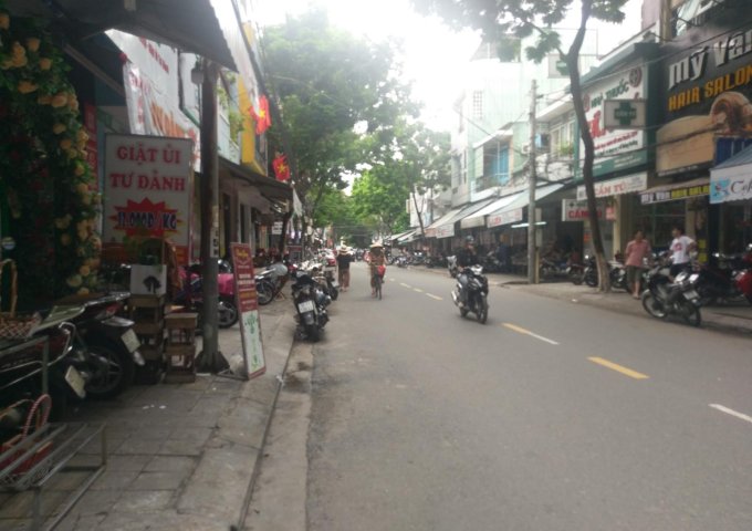Bán nhà 2 mặt tiền đường Hoàng Diệu trung tâm Đà Nẵng