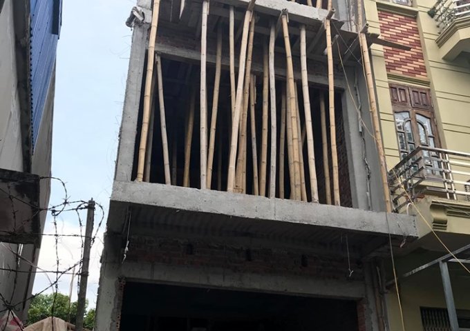 BÁN NHÀ 108 m2 ,3 tầng mới trung tâm ngõ Nguyễn Trãi 