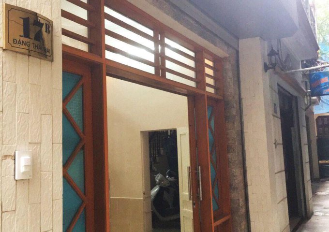 Cho thuê nhà riêng số nhà 17B Ngõ 9 Đặng Thai Mai, Quảng An, Quận Tây Hồ, Hà Nội.