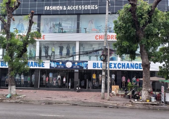 Chính chủ bán Shop THE BLUES mặt tiền 32m ở Trần Hưng Đạo, Phan Thiết